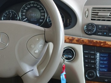 Mercedes Klasa E W211 Sedan W211 3.5 V6 (350) 272KM 2005 Mercedes E 350 3.5 V6 270KM/Beżowe skóry/ I, zdjęcie 25