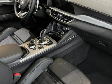 Alfa Romeo Stelvio SUV Facelifting 2023 2.0 GME Turbo 280KM 2024 Alfa Romeo Stelvio 2.0 Turbo Veloce Q4 (280KM) | Pakiet Premium Theater Sou, zdjęcie 7