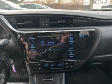 Toyota Auris II Hatchback 5d Facelifting 1.33 Dual VVT-i 99KM 2016 Toyota Auris Benzyna/Salon Polska/I WŁ/Faktura, zdjęcie 28