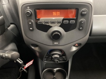 Toyota Aygo II Hatchback 3d Facelifting 1.0 VVT-i 72KM 2020 Toyota Aygo 1.0 VVT-i X-play II (2014-) Toyota Ayg, zdjęcie 15