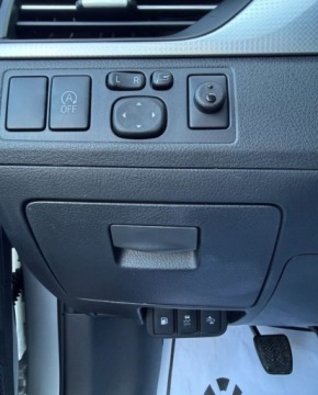 Toyota Avensis III Wagon Facelifting 2015 2.0 D-4D 143KM 2018 Toyota Avensis salon Polska 2.0 Diesel 143KM, zdjęcie 16