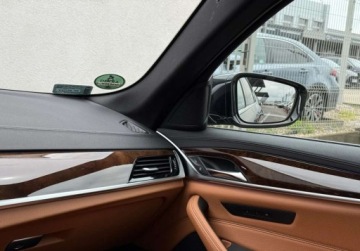 BMW Seria 5 G30-G31 Limuzyna 525d 231KM 2018 BMW Seria 5 525D 231KM Luxury Line, HiFi, Wireless Charging 2.0 Diesel, zdjęcie 14