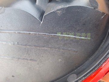 MITSUBISHI COLT 04-08 TŘÍDVEŘOVÝ SVĚTLO ZADNÍ LEVÝ