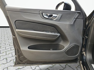 Volvo XC60 II Crossover D4 190KM 2018 Volvo XC 60 D4 AWD Momentum/190KM, zdjęcie 17