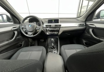 BMW X1 F48 Crossover Plug-In 1.5 25e 220KM 2021 BMW X1 xDrive Plug-In PDC Automat Led Navi Tempomat FV23 1.5, zdjęcie 18