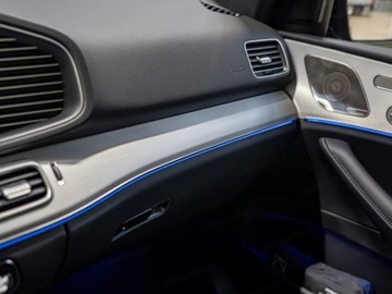 Mercedes GLE V167 SUV Facelifting 2.0 300d 269KM 2025 MERCEDES-BENZ GLE 300 d 4-Matic AMG Line 2.0 (269KM) 2025, zdjęcie 9