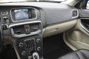 Volvo V40 II Hatchback 1.6 D2 115KM 2014 Volvo V40 1.6 HDi automat nawi kamera serwis ASO, zdjęcie 17