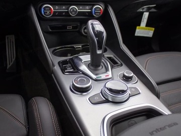 Alfa Romeo Giulia II Sedan Facelifting 2023 2.0 GME Turbo 280KM 2025 ALFA ROMEO Giulia Turbo Intensa Q4 Sedan 2.0 (280KM) 2025, zdjęcie 8