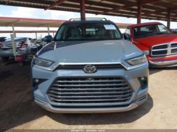 Toyota 2024 Toyota Grand Highlander 2024r., 2.4L 2.4 Benzyna 265KM, zdjęcie 6