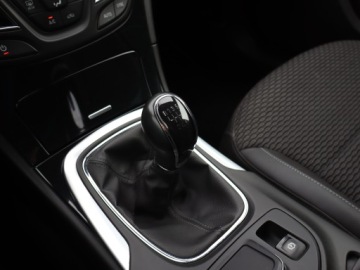 Opel Insignia I Sports Tourer Facelifting 2.0 CDTI ECOFLEX 120KM 2015 Opel Insignia 2.0 CDTI, Skóra, Klima, Klimatronic, zdjęcie 12