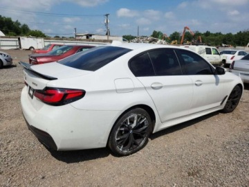 BMW Seria 5 G30-G31 2022 BMW Seria 5 540xi 2022 3.0l 3.0 Benzyna 335KM, zdjęcie 3