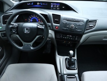 Honda Civic IX Sedan 1.8 i-VTEC 142KM 2014 Honda Civic 1.8 i-VTEC, Salon Polska, Serwis ASO, zdjęcie 6