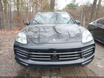 Porsche Cayenne III 2023 Porsche Cayenne E-Hybrid Platinum Edition 2023 3.0 Hybryda 335KM, zdjęcie 7