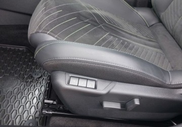 Peugeot 2008 II SUV Facelifting 1.2 PureTech 130KM 2024 Peugeot 2008 Gt Eat8 Alcantara 2024 1.2 Benzyna 130KM, zdjęcie 13