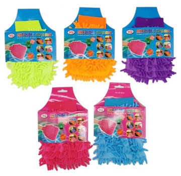 Перчатка из микрофибры для мытья автомобилей.