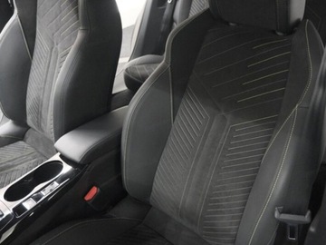 Peugeot 2008 II 2025 Od ręki - GT 1.2 mHEV 145KM / Pakiet Vision i Drive Assist Plus i Navi, zdjęcie 5