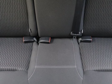 Peugeot 208 I Hatchback 5d Facelifting 1.2 PureTech 82KM 2019 Peugeot 208 1.2 PureTech, Salon Polska, zdjęcie 9