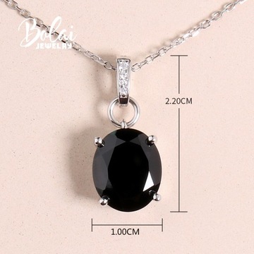 Женское колье с натуральной черной шпинелью из серебра 925 пробы.