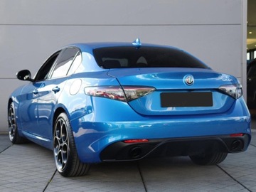 Alfa Romeo Giulia II Sedan Facelifting 2023 2.0 GME Turbo 280KM 2025 ALFA ROMEO Giulia Turbo Veloce Q4 Sedan 2.0 (280KM) 2025, zdjęcie 2