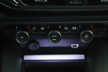 Citroen C5 X Liftback 1.2 PureTech 131KM 2023 Citroen C5 X 1.2 PureTech, Salon Polska, zdjęcie 9