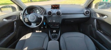 Audi A1 I Hatchback 3d 1.2 TFSI 86KM 2012 Audi A1 Sportback Książka serwisowa, stan bardzo, zdjęcie 7