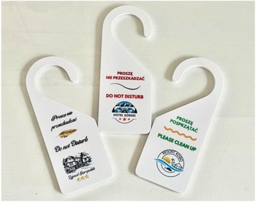 Подвеска для гостиницы - двусторонняя - с логотипом компании, на дверную ручку.