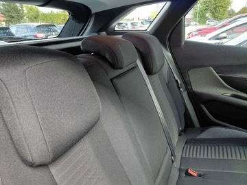 Peugeot 3008 II Crossover Facelifting  1.2 PureTech 130KM 2023 Peugeot 3008 Full LED Navi Kamera Klimatronik Asystent pasa 1.2 Benzyna, zdjęcie 16