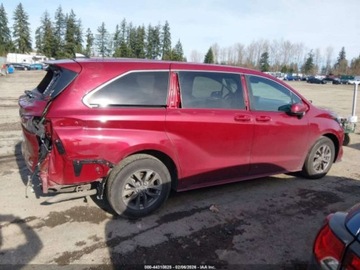 Toyota Sienna III 2024 Toyota Sienna Le 2024 2.5 Hybryda 189KM, zdjęcie 6