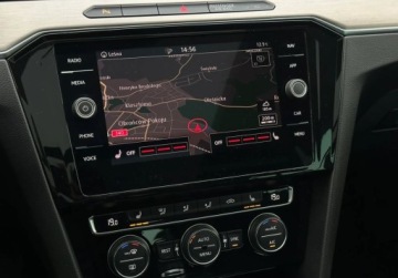Volkswagen Passat B8 Variant 1.5 TSI EVO 150KM 2019 Volkswagen Passat 1.5 TSI, BENZYNA, Wirtualny Kokpit Polskora Panorama, zdjęcie 11