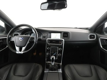Volvo V60 I Kombi Facelifting 2.0 D2 DRIVE-E 120KM 2016 Volvo V60 2.0D Dynamic Edition Klima Nawigacja, zdjęcie 14