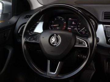 Skoda Fabia III Kombi 1.0 TSI 110KM 2018 Skoda Fabia 1.0 TSI, Salon Polska, Klima, zdjęcie 18