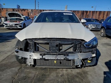 Mercedes Klasa C W206 2024 Mercedes-Benz Klasa C 300 2024 2.0 Benzyna 255KM, zdjęcie 5