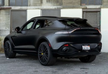 Aston Martin DBX 2022 Aston Martin DBX 2022 4.0l 4.0 Benzyna 542KM, zdjęcie 1