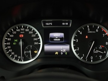 Infiniti Q30 2.0T 211KM 2017 Infiniti Q30 4x4 automat skóra/alcantara navi, zdjęcie 21