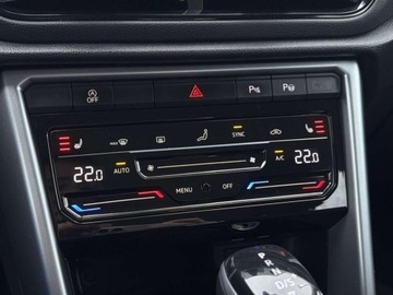 Volkswagen T-Roc I SUV Facelifting 1.5 TSI ACT 150KM 2022 Volkswagen T-Roc reflektory LED Digital Cockpit kamera tempomat aktywny, zdjęcie 23
