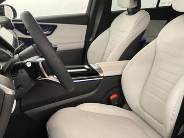 Mercedes GLC C254/X254 Coupe 2.0 200 204KM 2025 GLC Coupe 200 4-Matic AMG Line 2.0 (204KM) 2025, zdjęcie 7