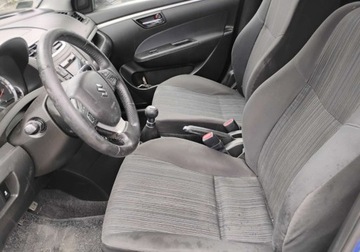 Suzuki Swift V Hatchback 5d 1.2 VVT 94KM 2011 Suzuki Swift I rej 2015r, 1.2 Benzyna. Uszkodzony tyl i lekko prawy przod., zdjęcie 6