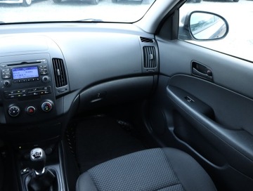 Hyundai i30 I CW Facelifting 1.6 DOHC CVVT 126KM 2012 Hyundai i30 1.6 CVVT, Salon Polska, GAZ, Klima, zdjęcie 7