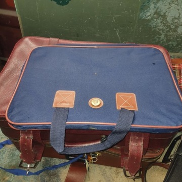 СТАРЫЕ ЧЕМОДАНЫ (T1244)