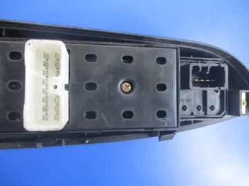 HYUNDAI GETZ FACELIFT PANEL 4 SKEL REGULACE ZRCÁTKO