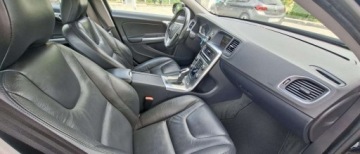 Volvo V60 I 2013 Volvo V60 Volvo V60 D6 AWD Plug-in Hybrid Summum 2.4 Hybryda Plug-in 220KM, zdjęcie 7