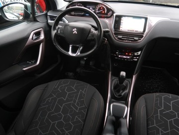 Peugeot 2008 I SUV 1.2 PureTech 82KM 2015 Peugeot 2008 1.2 PureTech, Salon Polska, zdjęcie 6