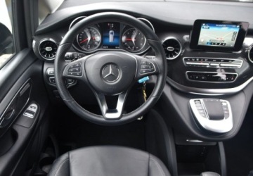 Mercedes Klasa V W447 Długi Facelifting 2.0 220d 163KM 2021 Mercedes-Benz Klasa V 7 osobowy _ 2.0 diesel 163 KM 2.0 Diesel 163KM, zdjęcie 24