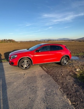 Mercedes GLA I Off-roader 1.5 180 CDI 109KM 2017 Mercedes-Benz GLA 180 d, zdjęcie 1