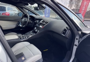 DS 5 Hatchback (Citroen) 2.0 HDi Hybrid4 200KM 2014 Citroen DS5 Bezwypadekserwisfull wersja4x4 2.0 Hybryda 200KM, zdjęcie 7