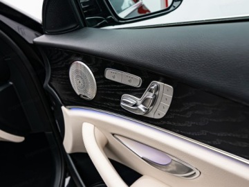 Mercedes Klasa E W213 Limuzyna Facelifting 2.0 220d 200KM 2022 MERCEDES-BENZ E Klasa 220 d 4-Matic 2.0 (200KM) 2022, zdjęcie 7