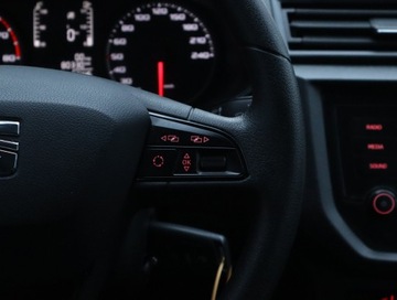 Seat Ibiza V Hatchback 5d 1.0 MPI 75KM 2018 Seat Ibiza 1.0, Salon Polska, Serwis ASO, Klima, zdjęcie 15