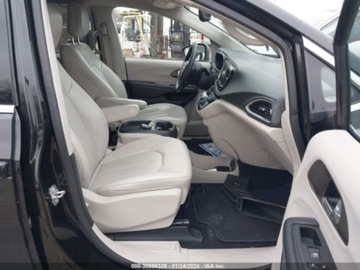 Chrysler Voyager V 2021 Chrysler Voyager 2021 Chrysler Voyager LXI FWD 3.6 Benzyna 287KM, zdjęcie 6