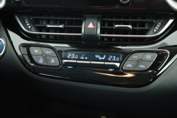 Toyota C-HR I Crossover Facelifting 1.8 Hybrid 122KM 2021 Toyota C-HR 1.8 Hybrid, Salon Polska, Automat, zdjęcie 9