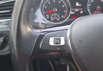 Volkswagen Golf VII Hatchback 3d Facelifting 1.0 TSI 110KM 2018 Volkswagen Golf VII 1.0 TSI BMT Trendline Benzyna 110KM, zdjęcie 23